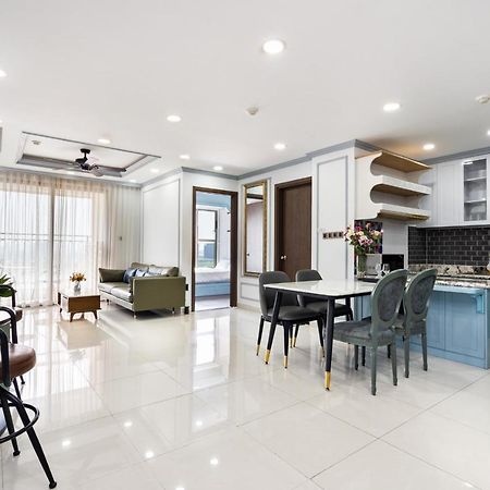 123 Apartment In Saigon Royal With Panorama City View Хошимин Экстерьер фото